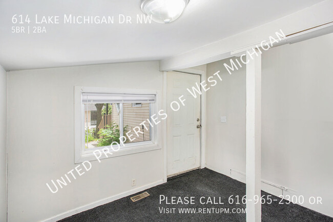 Building Photo - Pre-Lease | Available 7/15/25 | Recently U...