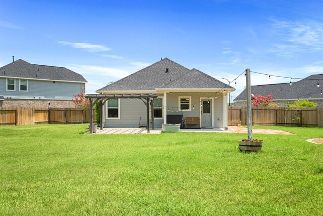 Building Photo - 31711 Azzaro Cir