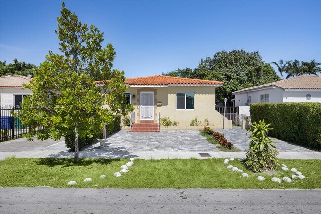 Primary Photo - 261 SW 48th Ct