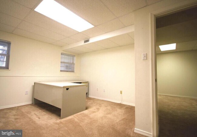 Building Photo - 508 Ascot Ct