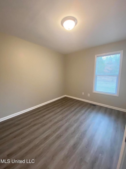 Building Photo - 117 Interstate Farm Rd