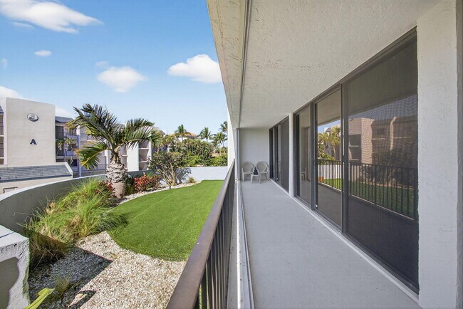 Building Photo - 1300 Jimmy Buffett Mem Hwy