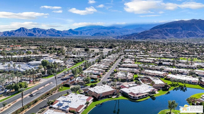 Building Photo - 10 Colgate Dr