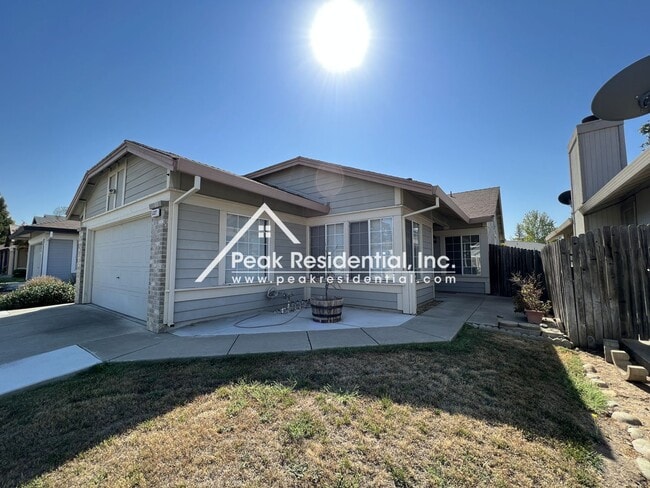 Building Photo - Charming 3 bd/2 ba Elk Grove Home!
