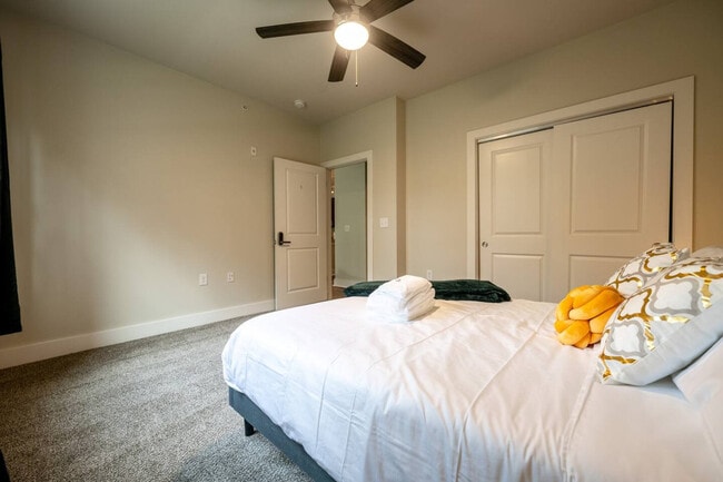 Building Photo - 7630 Solana Dr