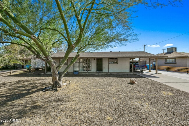 Primary Photo - 3001 W Elm St
