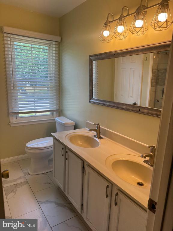 Building Photo - 10507 Cobblestone Dr