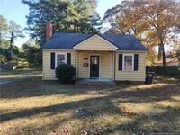 Building Photo - 231 Pinecrest Dr