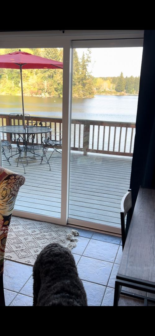 Building Photo - Studio Apartment , Fully Furnished  , Lake Access, No Washer and Dryer . Four Floors Down walk wa...