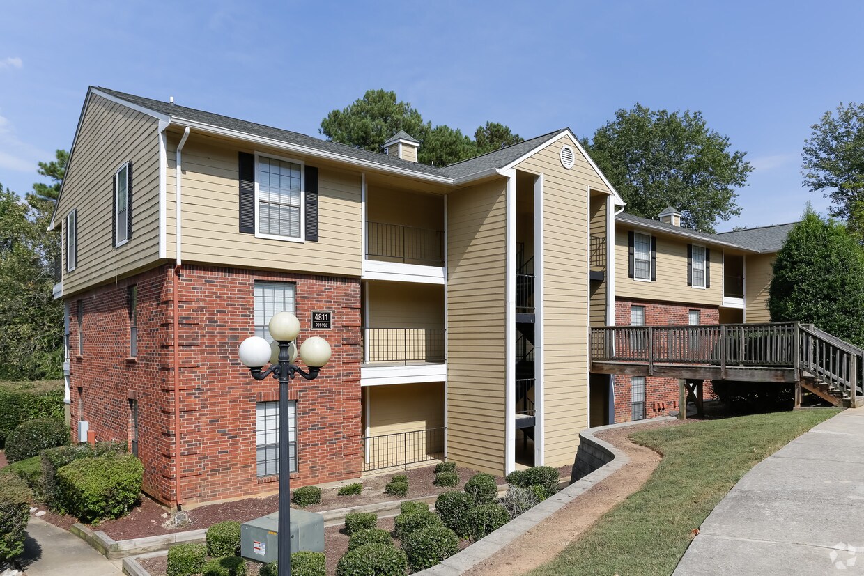 Autumn Ridge Raleigh