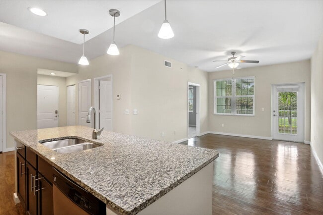 Building Photo - 3617 High Ridge Rd