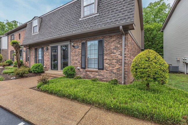 Building Photo - Brentwood Trace Condo