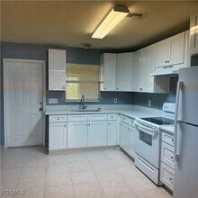 Building Photo - 5107 30th St SW