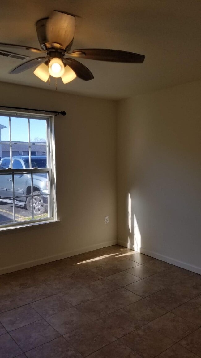 Building Photo - 165 Knowledge Ave