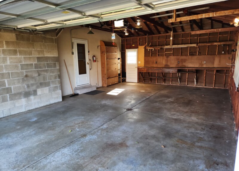 Building Photo - 5354 Woodfield Ave