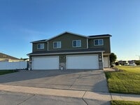 Building Photo - 4918 Souris St