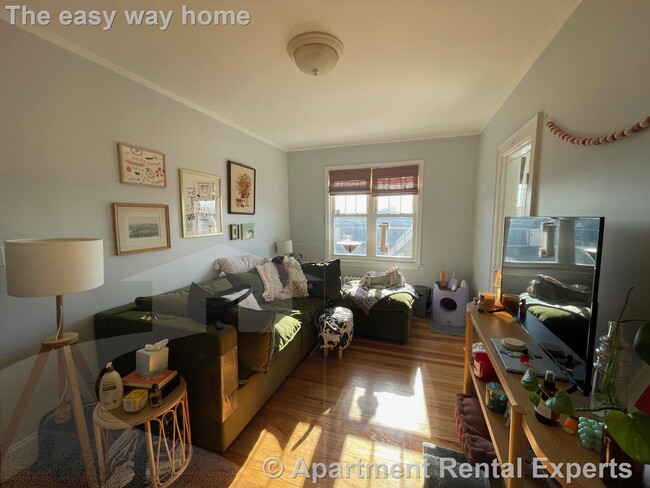 Primary Photo - 5 Haskell St