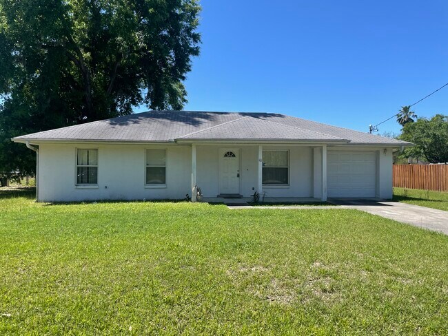 Front view - 10 Hemlock Radial Loop