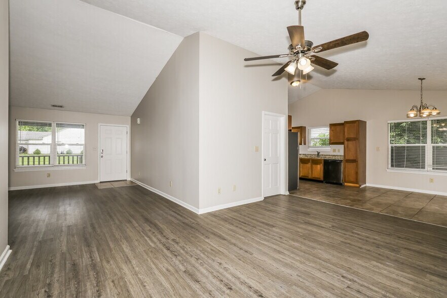 Building Photo - 5631 Nodlehs Ct
