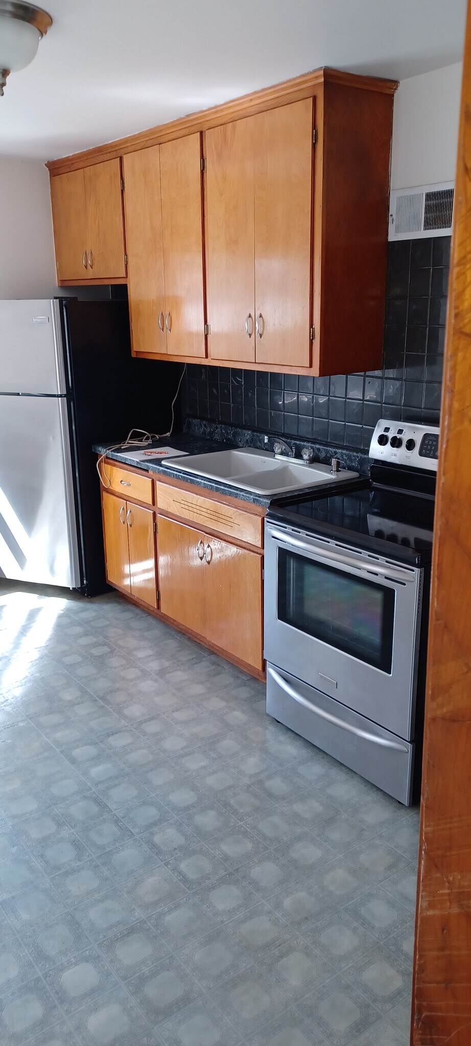 Building Photo - 9219 W Adler St