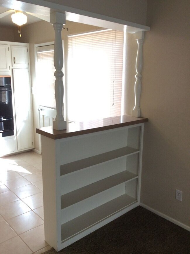 Building Photo - 3 Bedroom 2 Bathroom in Riverside Walking ...