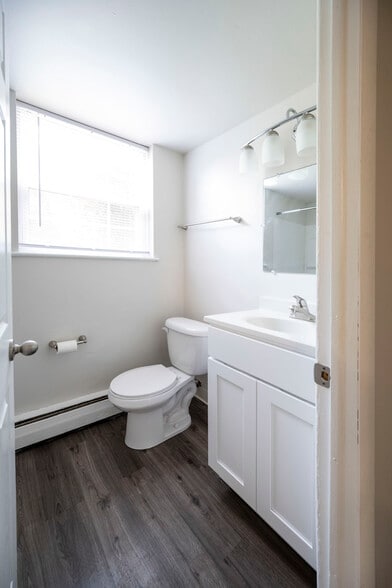 Building Photo - Rosewood Apartments