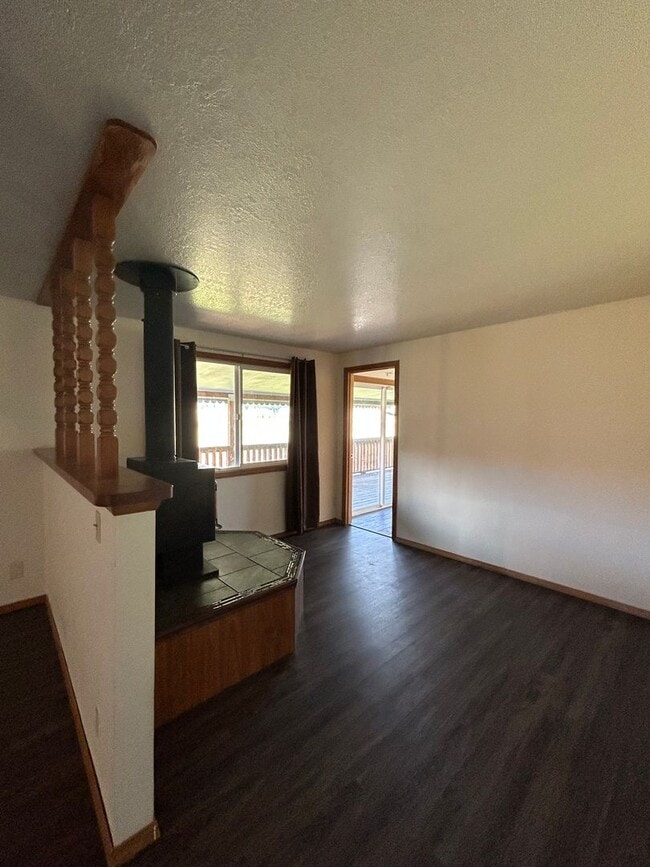 Building Photo - 52734 Reedsford Rd