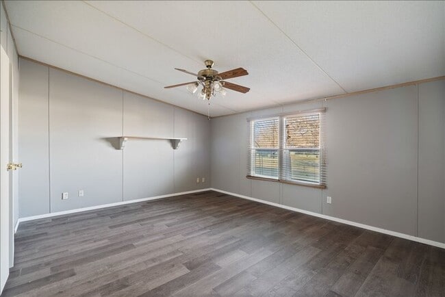 Building Photo - 12309 Mustang Mesa Dr