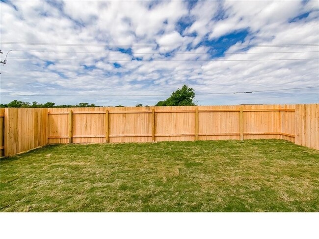 Building Photo - 237 Unforgiven Ln