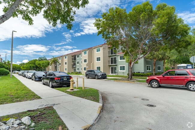 Building Photo - Ernie Martin Villas