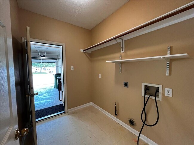 Building Photo - 14707 Concord Grove