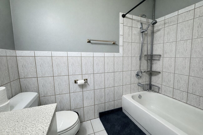 Building Photo - 1527 Mohawk Trail