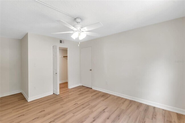 Building Photo - 3835 Almeria Ave