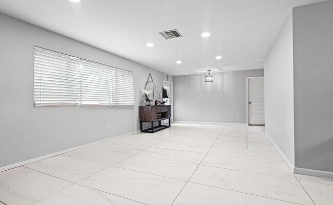 Building Photo - 2745 Omega Pl