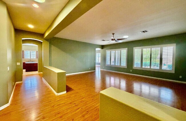 Building Photo - 5916 W Fetlock Trail