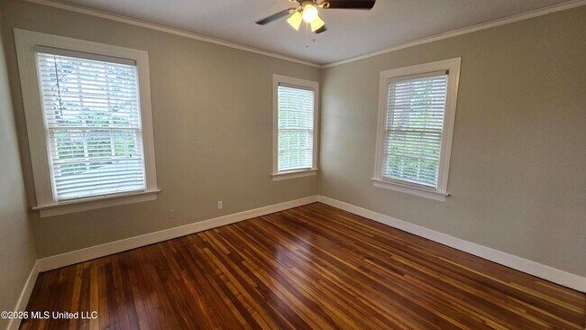 Building Photo - 785 Pinehurst St