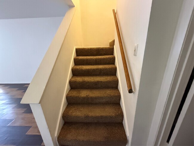 Building Photo - 8050 Sands Point Dr