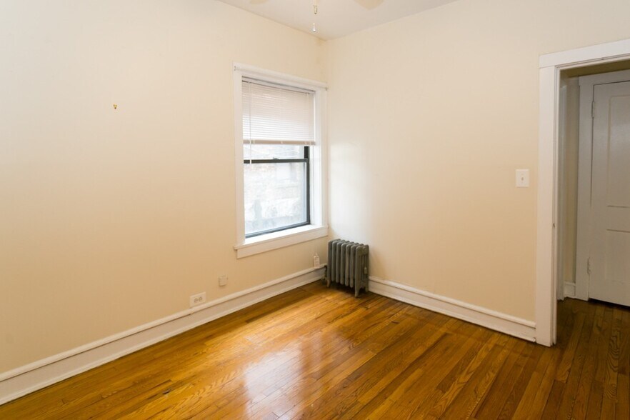 Building Photo - 3522 N Broadway