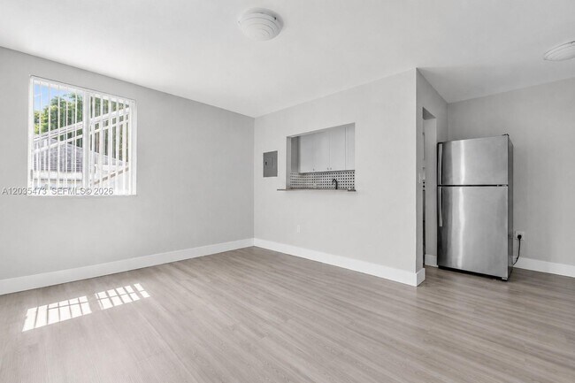 Building Photo - 6647 SW 59th Pl