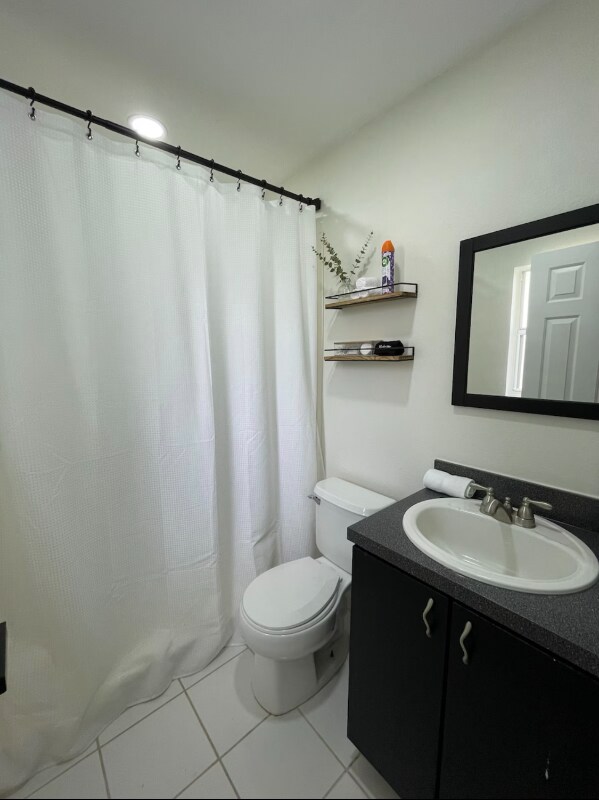 Building Photo - 1115 Normandy Dr