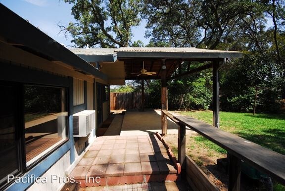 Building Photo - 7521 Kalamazoo Dr