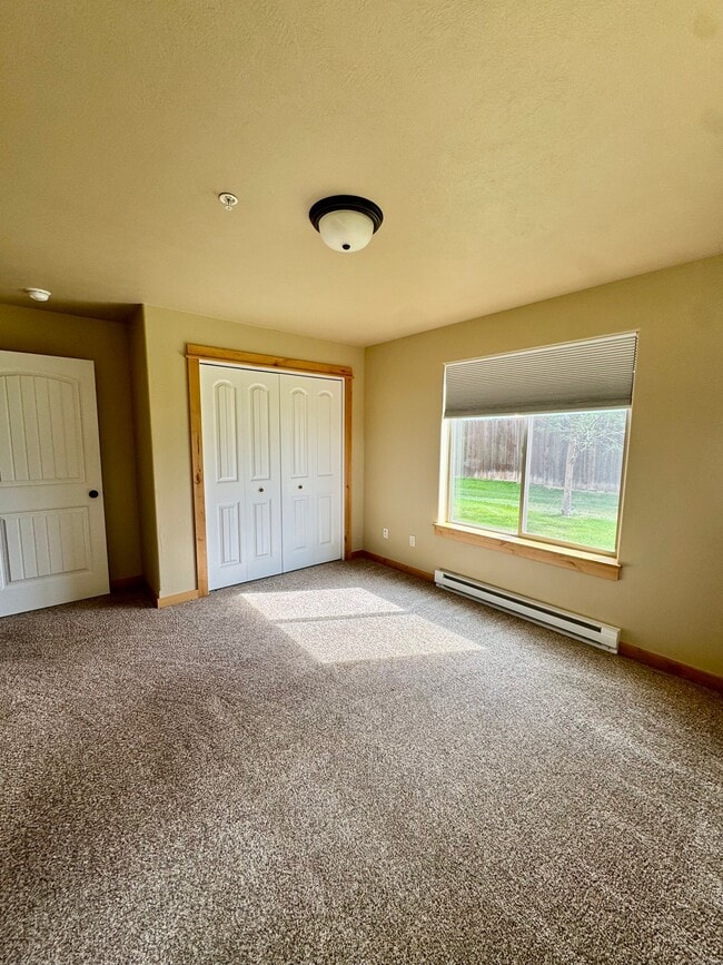 Building Photo - 171 Talon Way