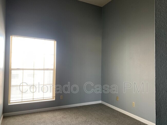 Building Photo - 3440 Parkmoor Village Dr
