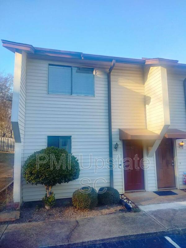 Building Photo - 100 Buttercup Way