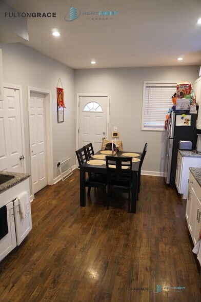 Building Photo - 2652 W 21st Pl