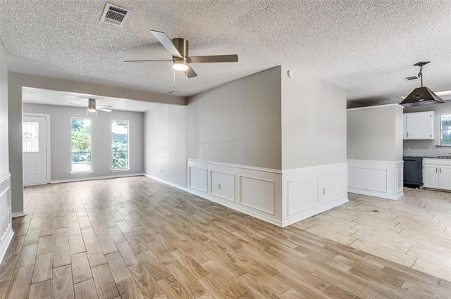 Building Photo - 1311 Willowbrook St