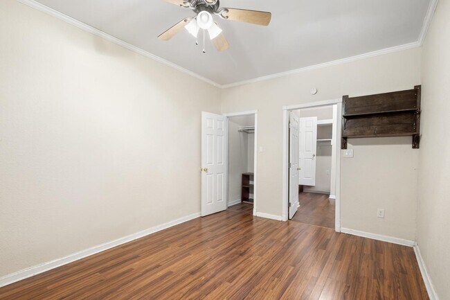 Building Photo - 4823 Blue Heron Dr