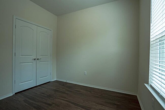 Building Photo - 10509 Abana Way