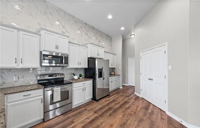 Building Photo - Beautiful 3 bedroom home located in Tuscany Meadows!