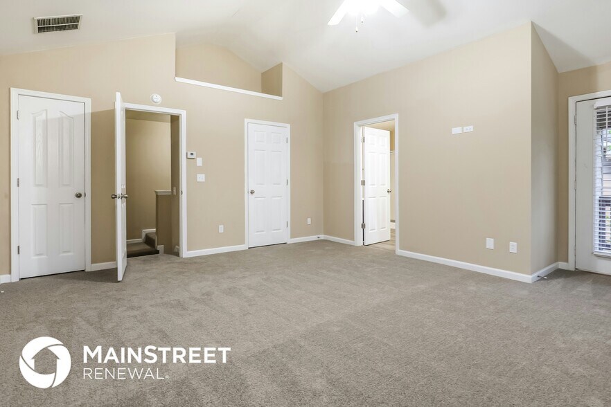 Building Photo - 1625 Yukon Ct